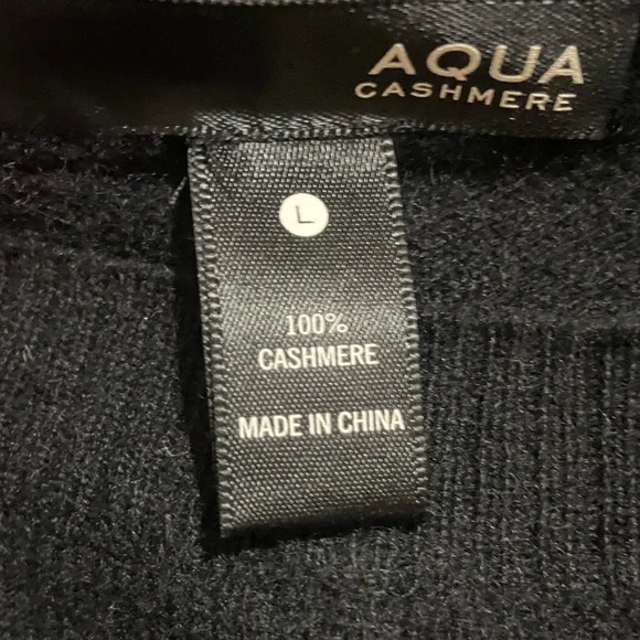 Aqua Large Cashmere Sweater Skull Design - Picture 3 of 3